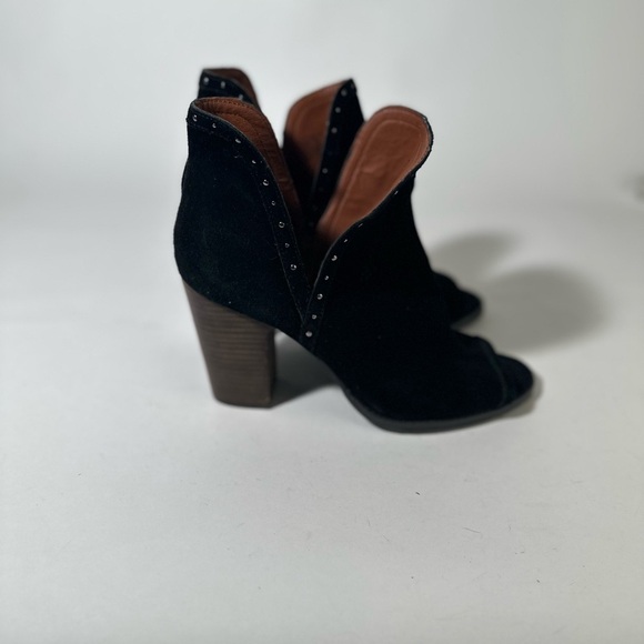 Lucky Brand Black Chunky Heel Ankle Booties - Picture 5 of 10